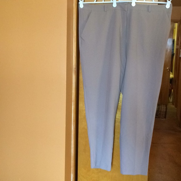 Asos Curve Ankle Grazer Cigarette Pant in Crepe - Picture 3 of 5